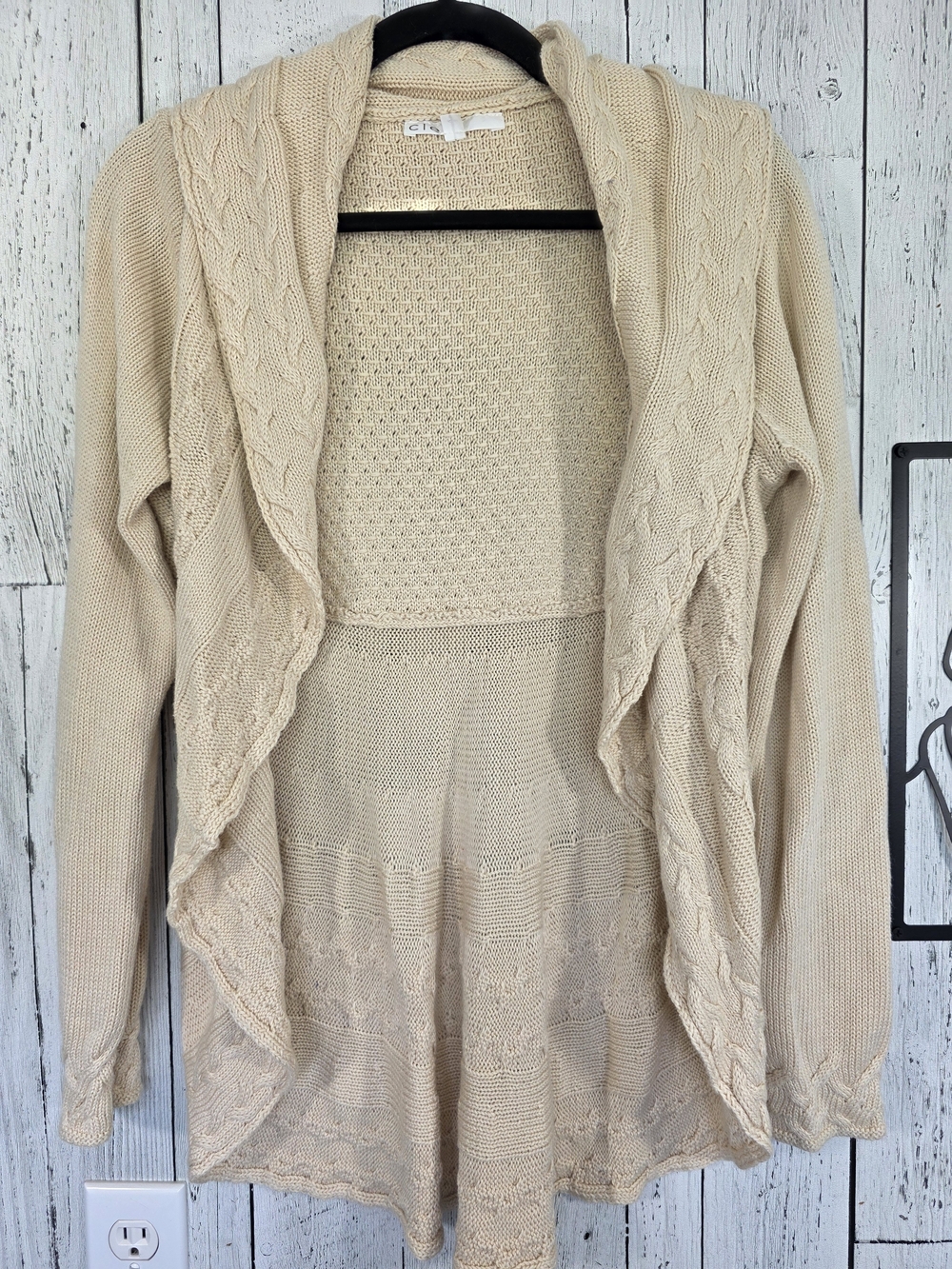 Cleo Beige Cable Knit Open Front Cardigan Size Medium Fall Fashion Sweater
